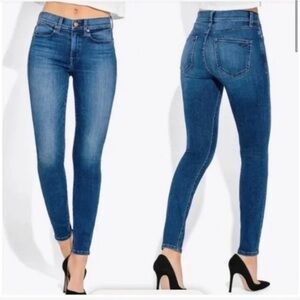 AYR Women's Skinny Strechy Jeans Size 28 Distressed